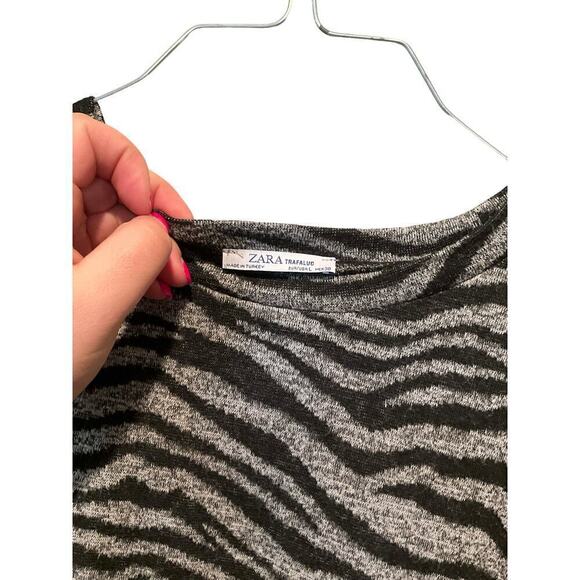 Zara Top Women's Large Heather Gray Zebra Print Round Neck Long Sleeve Pullover - Picture 3 of 6